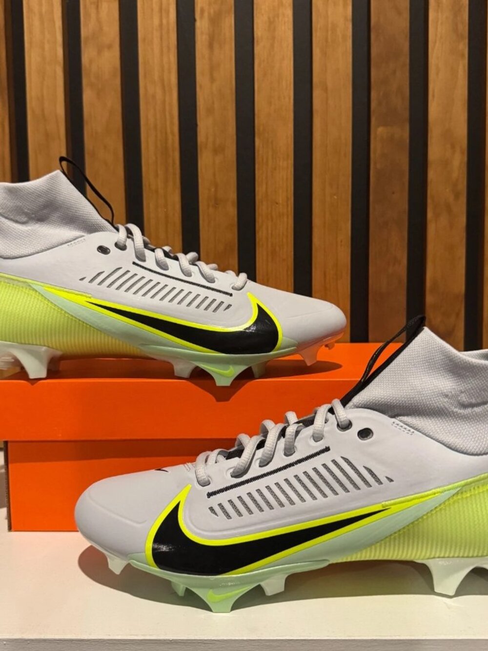 SIZE 8 - Nike Vapor Edge Pro 360 2 Football Cleats Volt Grey White DA5456-004